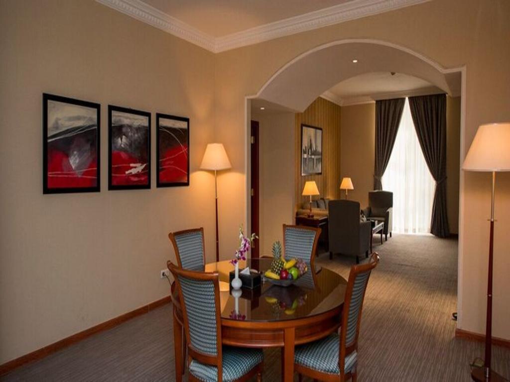 Executives Hotel - Olaya Рияд Екстериор снимка